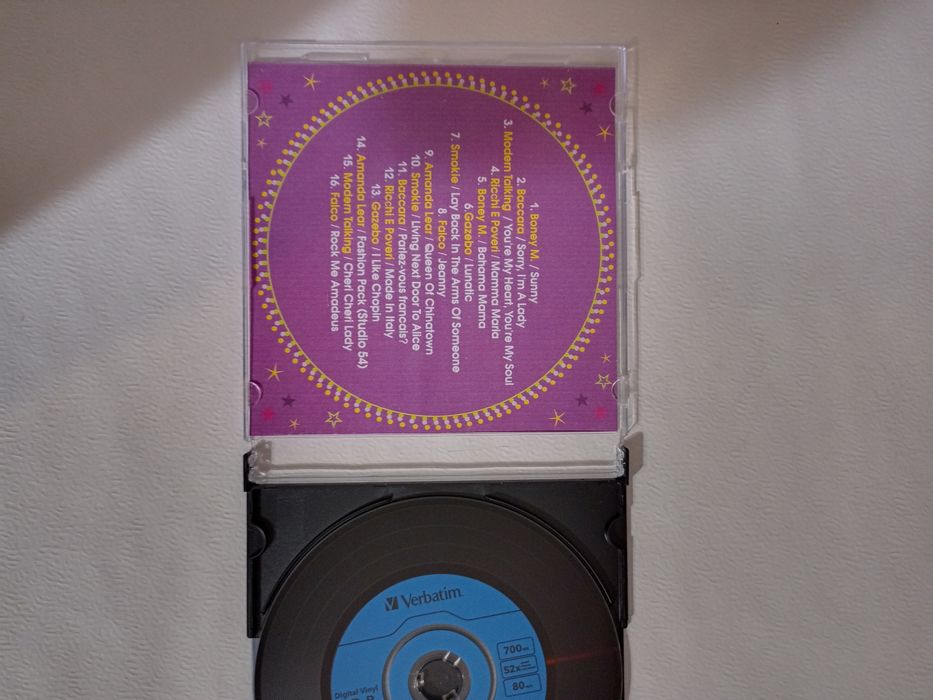 Аудио диски с музыкой новые.