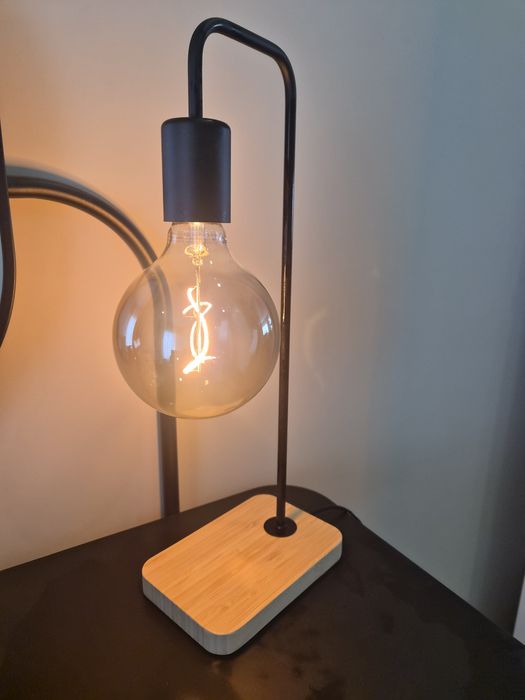 Candeeiro de mesa preto/bambu Ikea