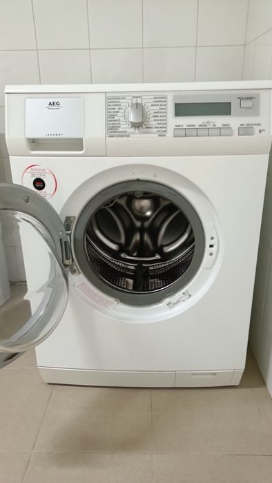Máquina de lavar roupa AEG Lavamat