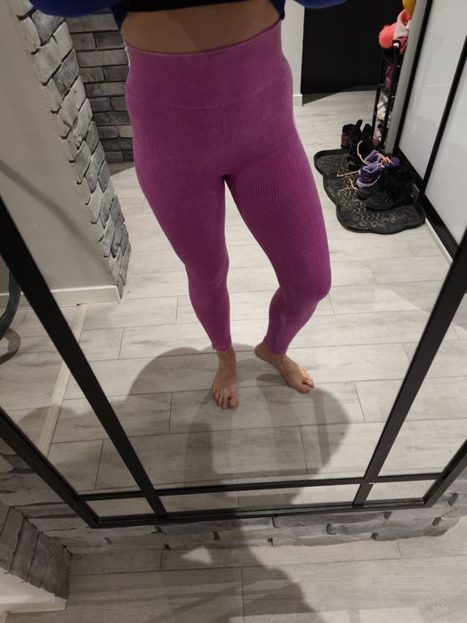 Legginsy prążkowane marszczone rozm s