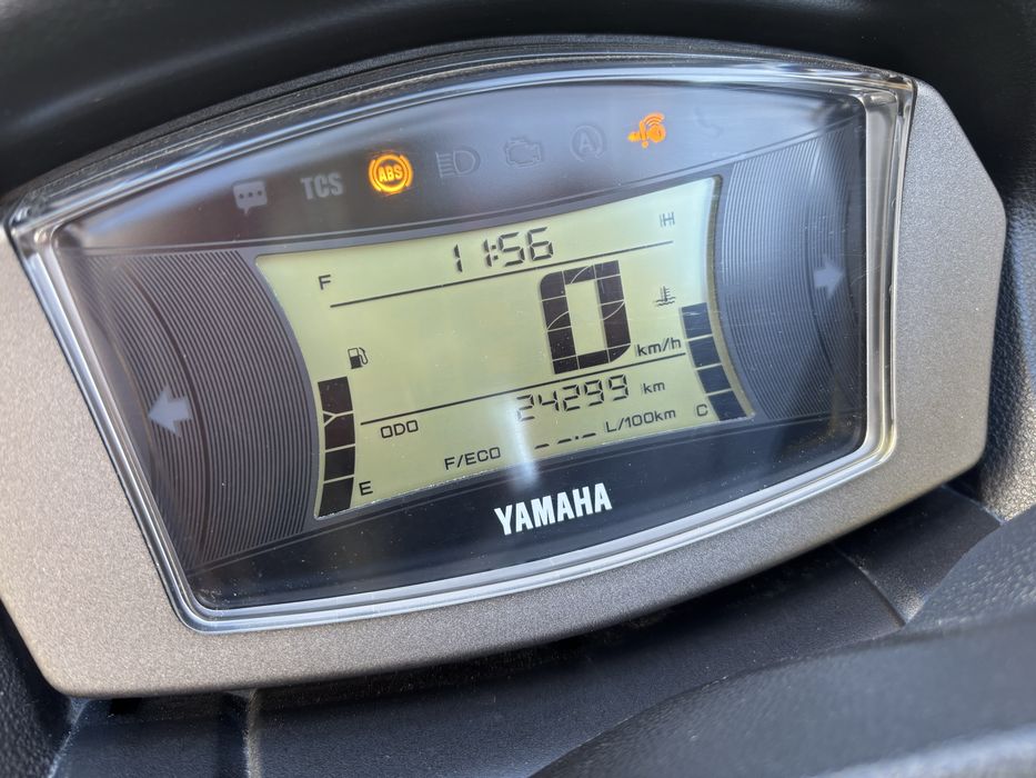 Vende-se N-MAX Yamaha