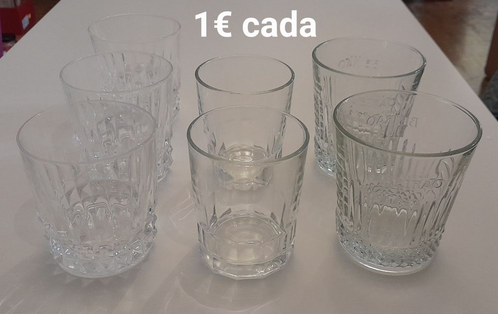 Diversos copos a vulso