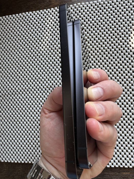 Samsung S24 128 в супер стані без нюансів