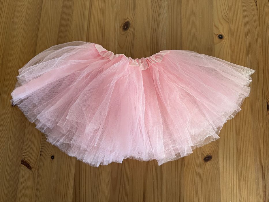 Saia de tule rosa várias camadas