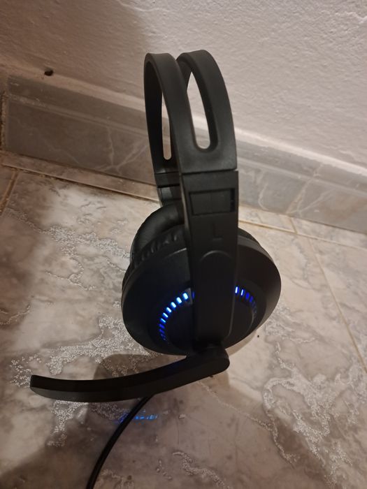 Fones gamer quase novos