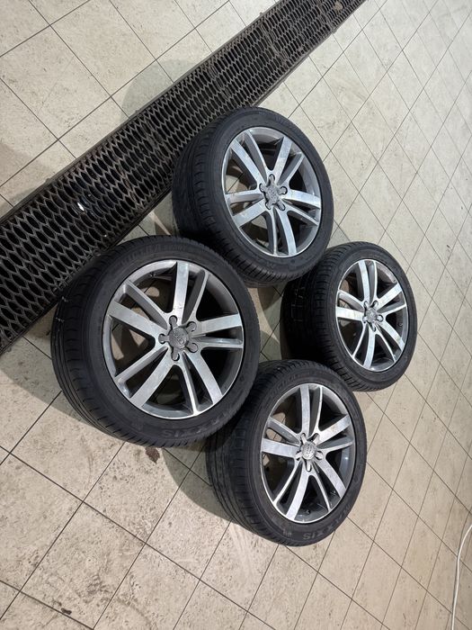 Комплект лета 295/40/20 , + диски оригинал Audi