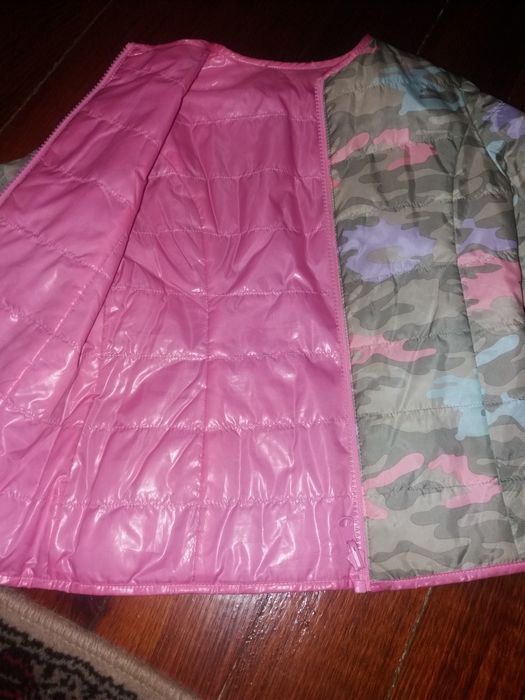 Яскрава вітрівка