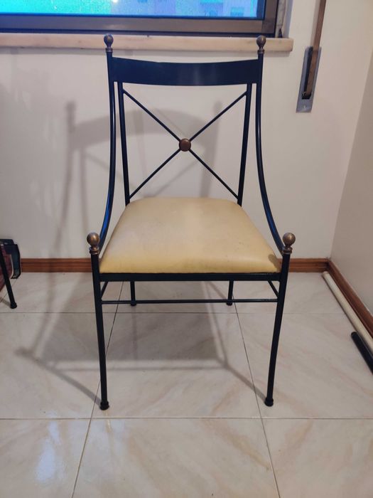Conjunto de mesas de sala em ferro