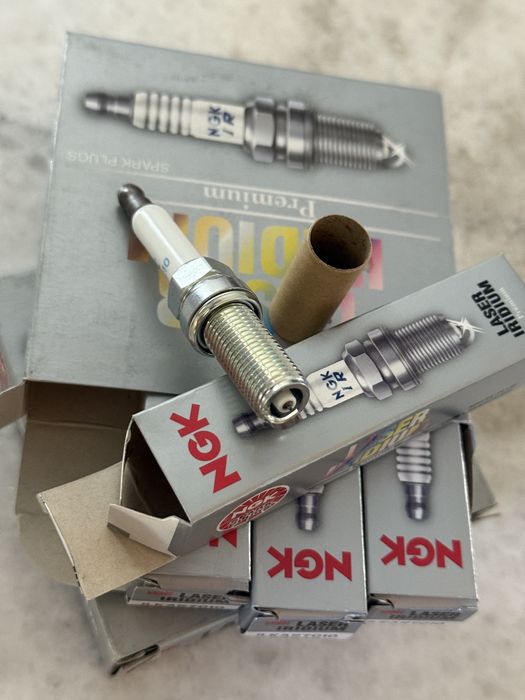 Свеча зажигания NGK Laser Iridium ILKAR7C10