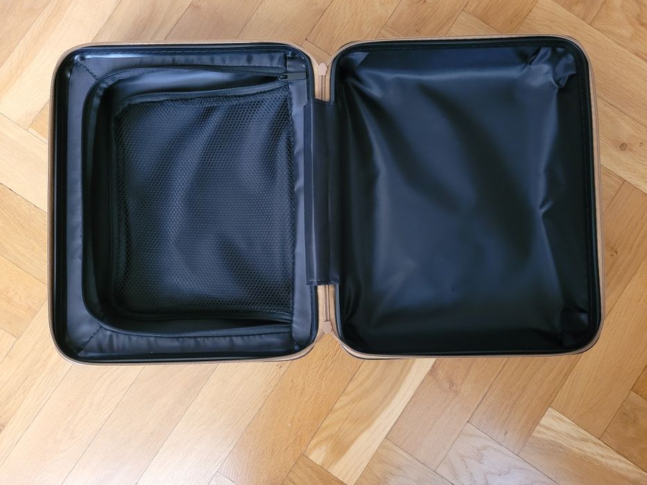 Mała walizeczka/kuferek podróży