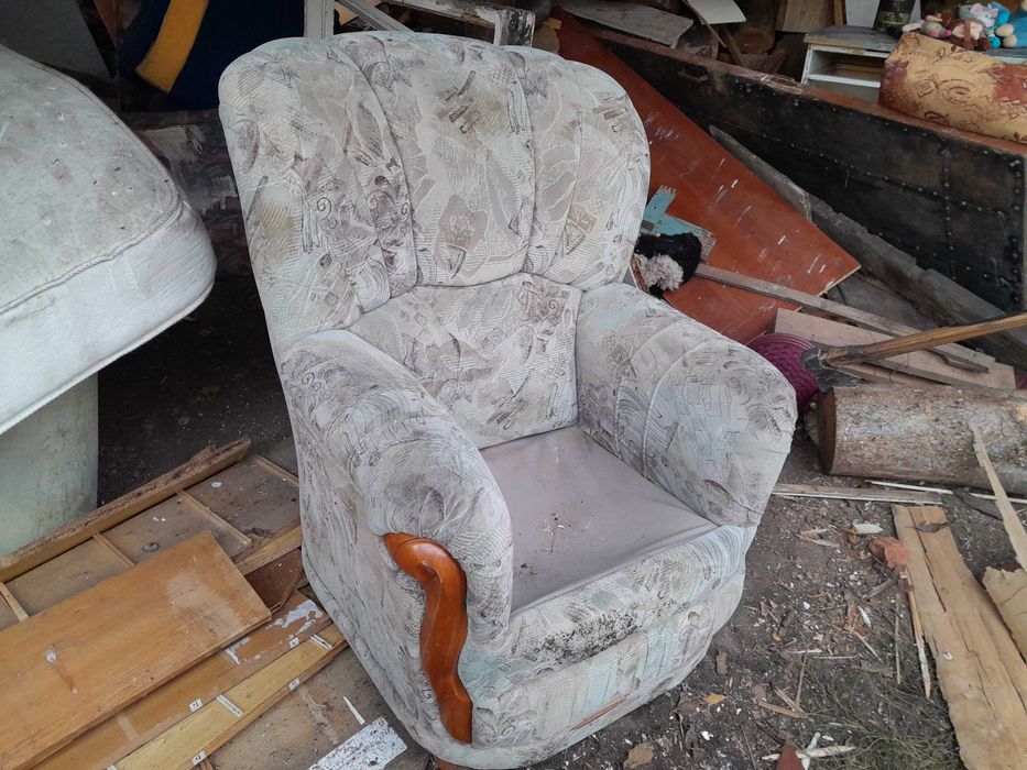 Кресло    (одно)