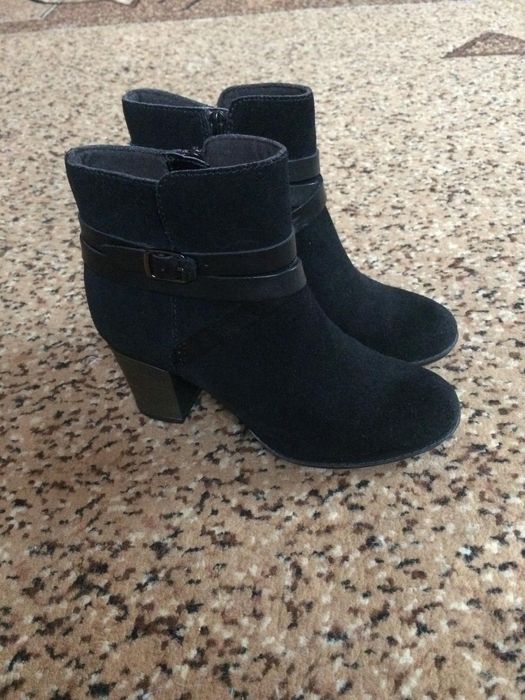 Замшеві жіночі ботінки