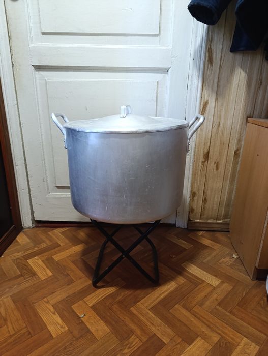 Кастрюля алюминевая