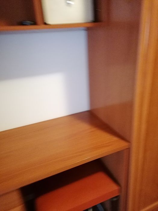 Vende móvel com beliche 2 camas, roupeiro e secretária