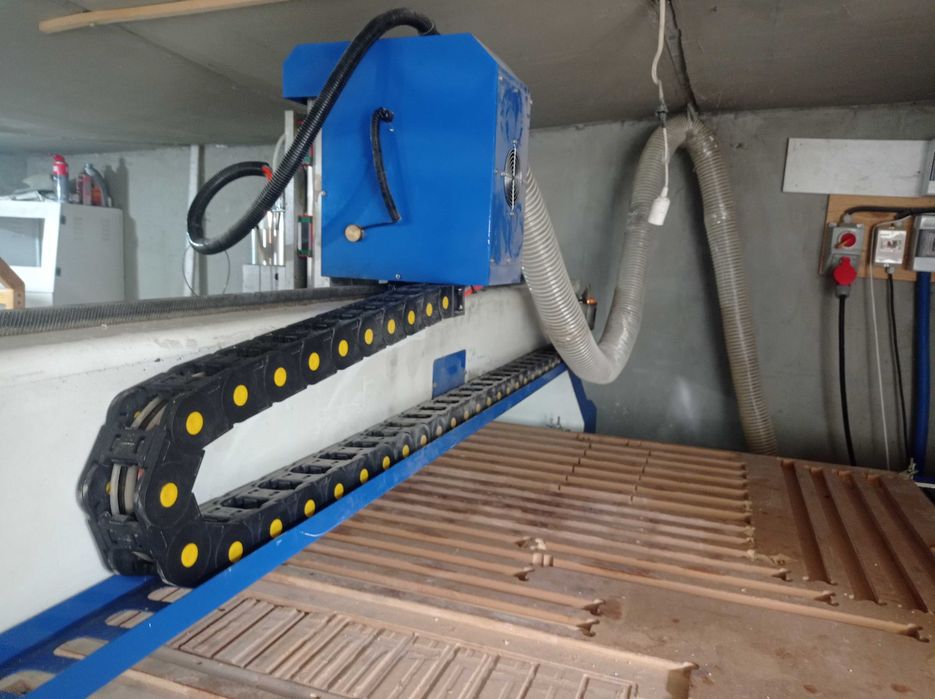 Maszyna cnc do drewna ,cnc router,centrum obróbcze,frezarka do drewna