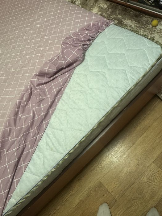 Продам двухспальную кровать