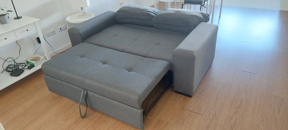 Sofá-cama cinza fantástico