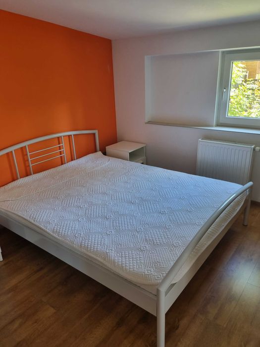 Wynajem długoterminowy .