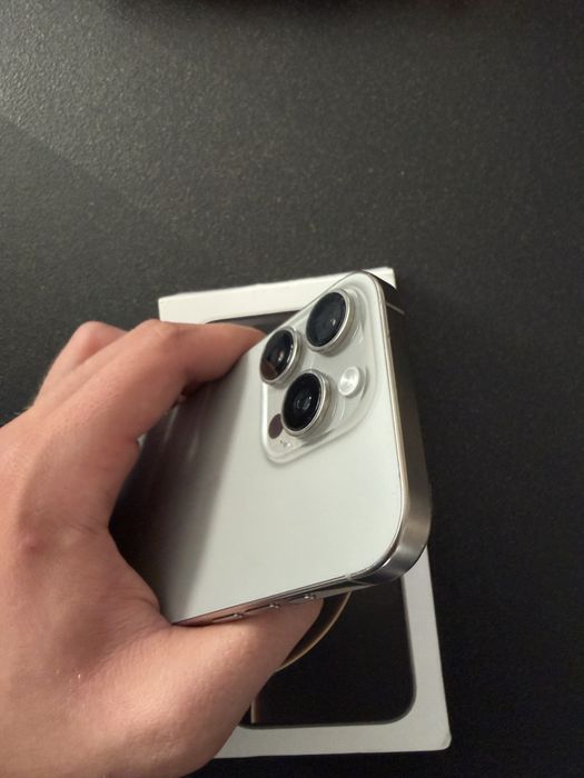 iPhone 16 pro jak nowy