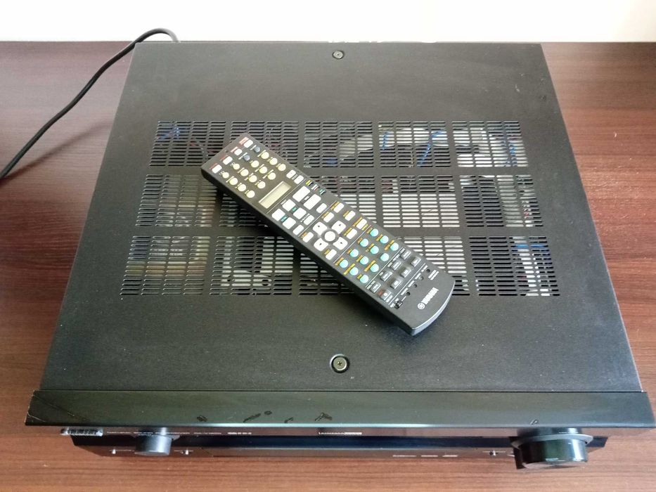 Amplituner Yamaha RX-V1500 RDS pilot