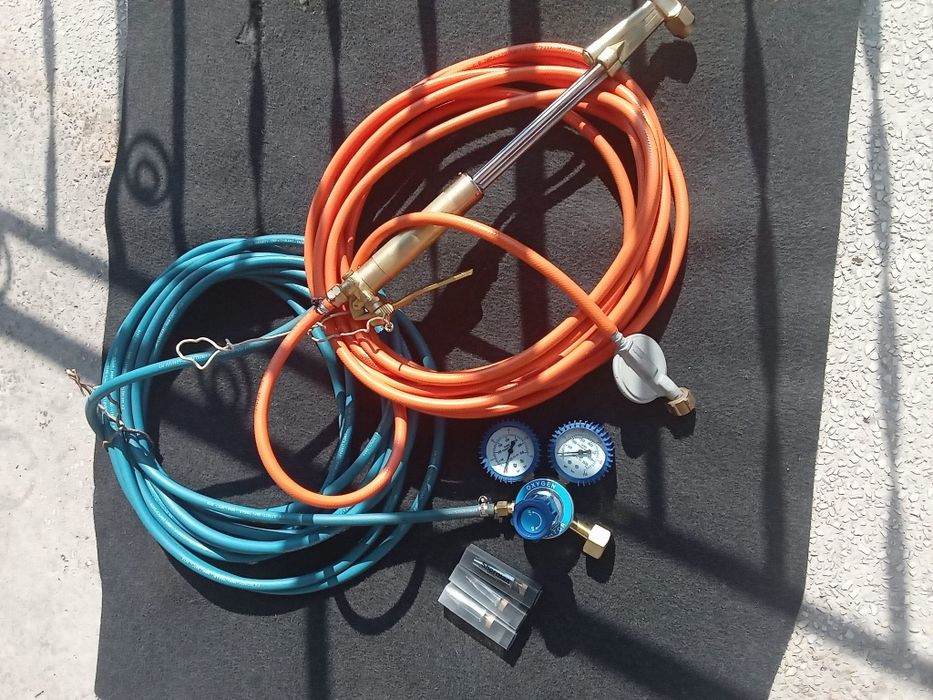 Zestaw do cięcia palnikiem tlen-propan butan.