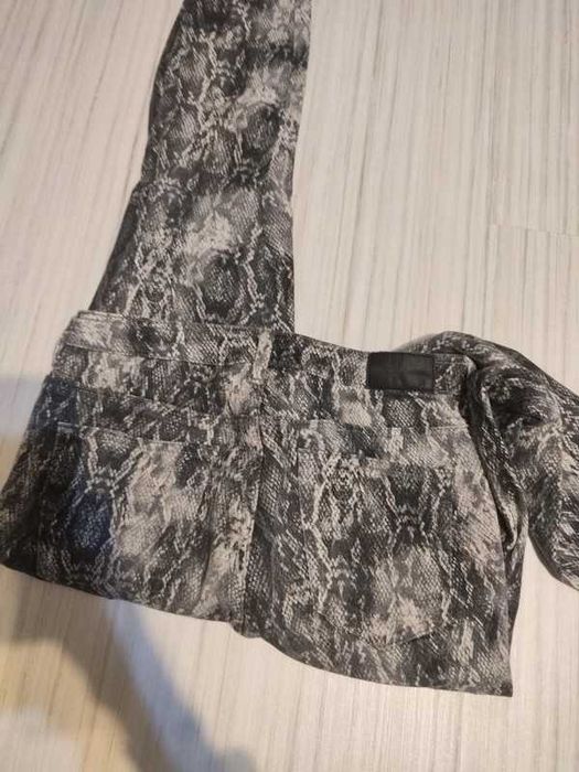 spodnie rozm. L firmy Zara