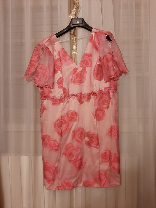 Lote de vestidos de seda e casacos