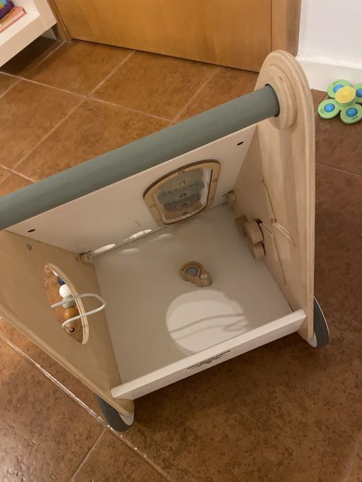 Andador madeira bebe