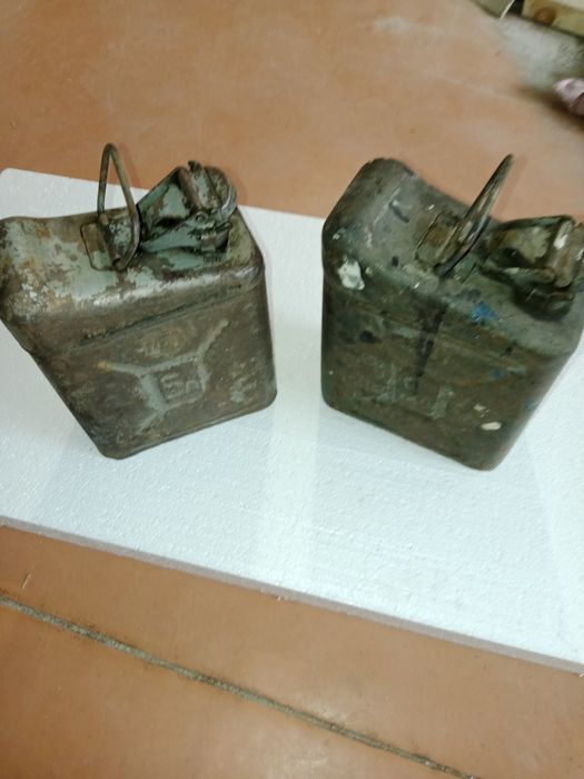 Продам канистры по 5 литров