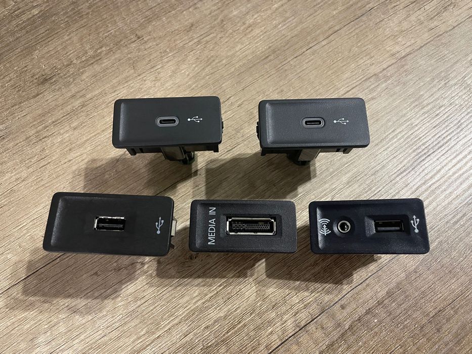 USB порт VW VAG 5Q0035726 3GD035726B 5G0035222 Golf Passat Tiguan