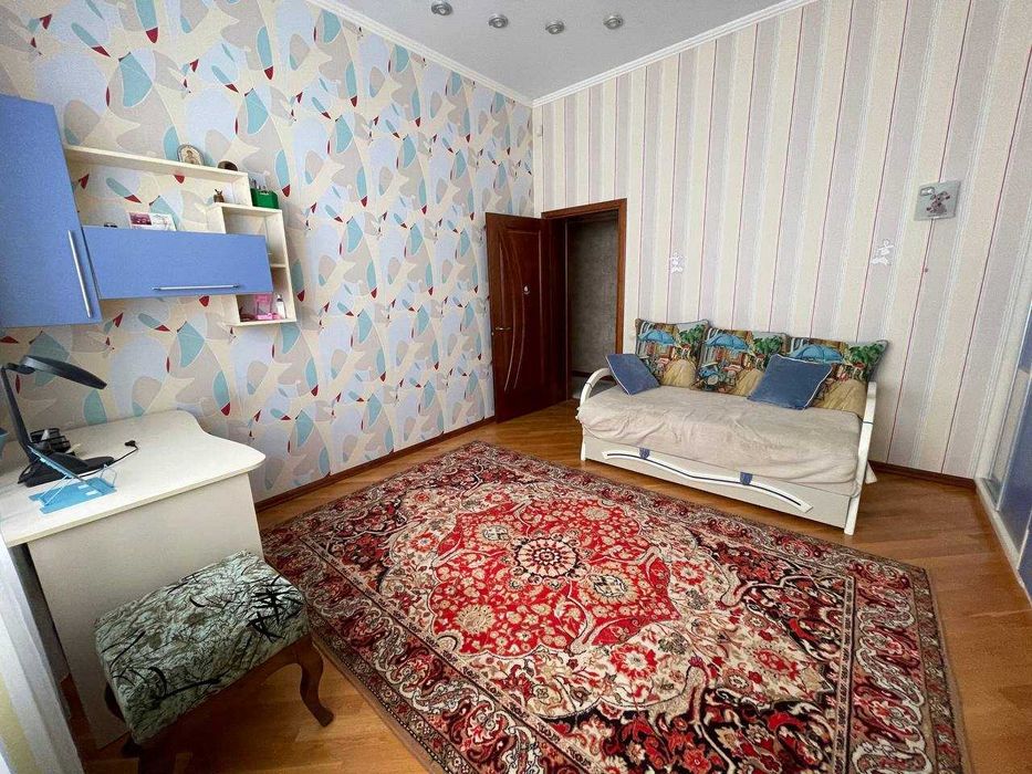 Продаж приватного будинку в Космічному районі