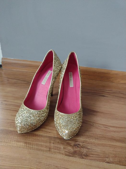 Szpilki London Buffalo