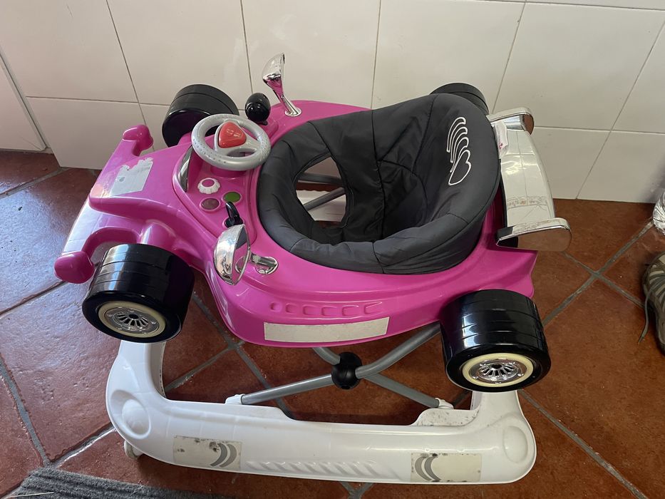 Andarilho como novo imita carro desportivo
