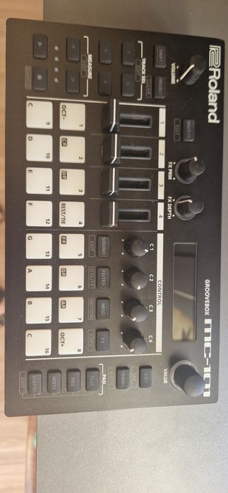 Roland MC-101 groovebox 中古 Roland 【最安SALE】MC-101 GROOVEBOX (ローランド) ｜イケベ
