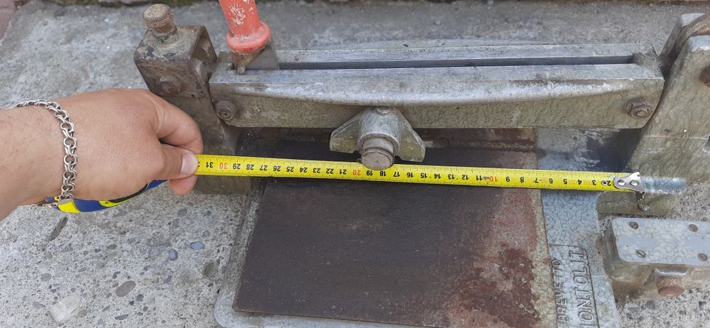 Плиткорез монтолит.