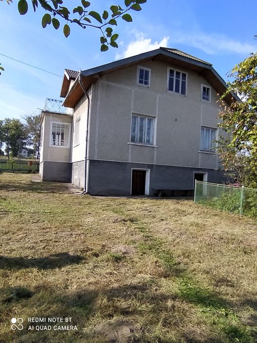 Продам  приватний будинок