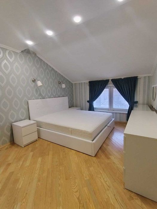 Оренда квартири, 3 кімнати, Рясне 1