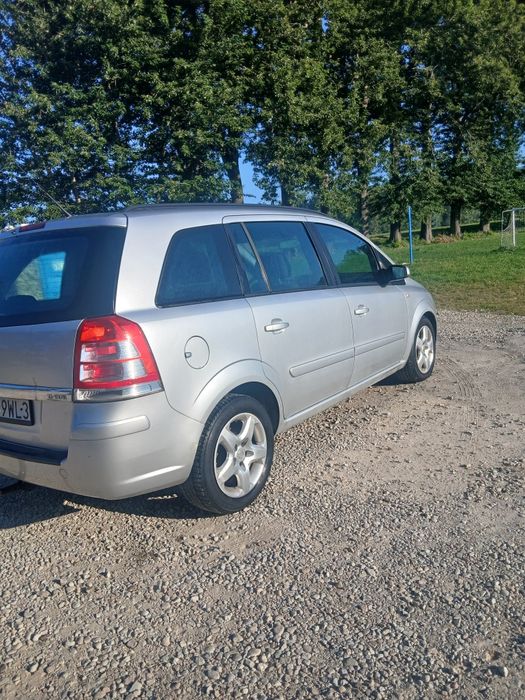 Sprzedam ładną Opela Zafirę 1.7 CDTI 7 osób