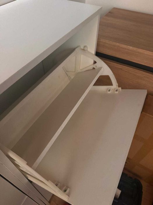 2 Sapateiras Brancas IKEA BISSA - Bom estado