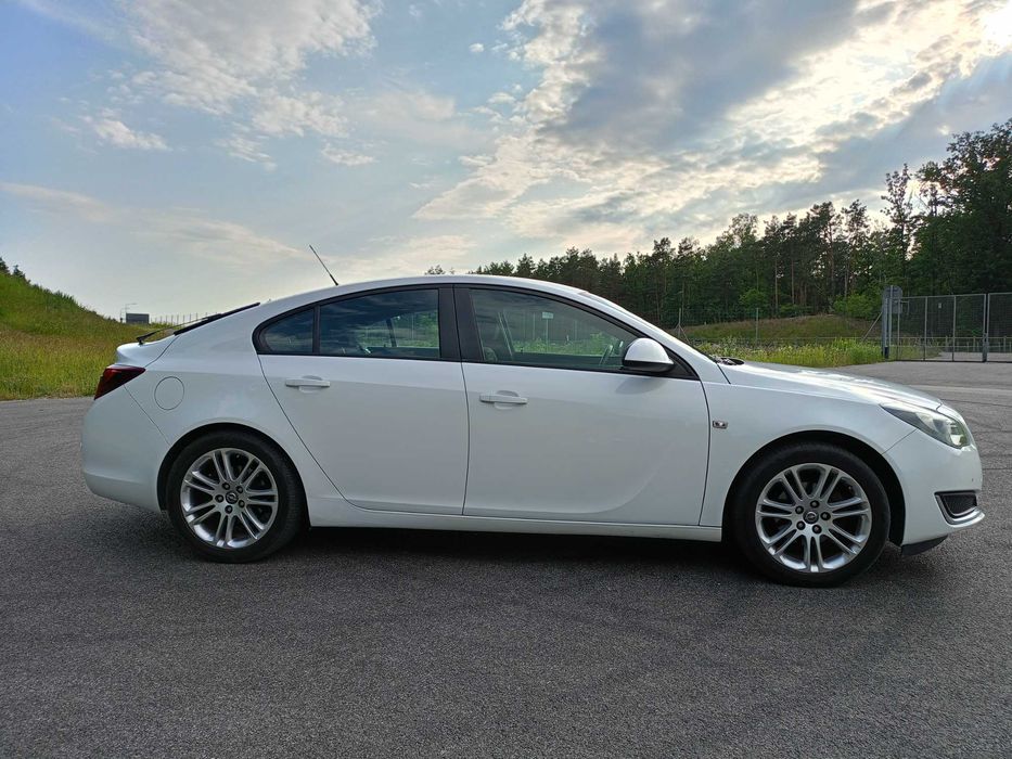 Opel Insignia 2014 z polskiego salonu