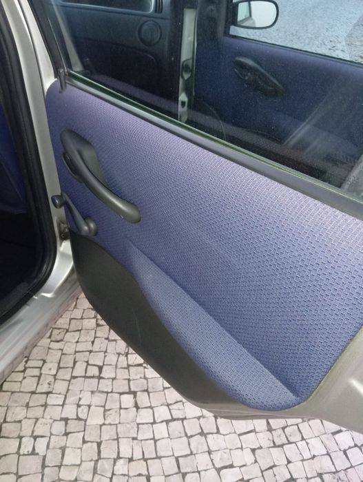 Fiat Punto 5p bola reboque nacional