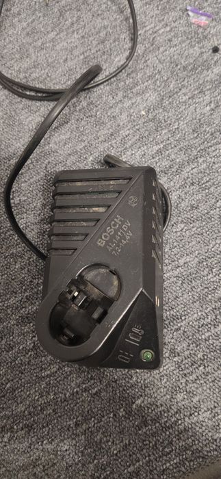 Ładowarka BOSCH AL1411DV