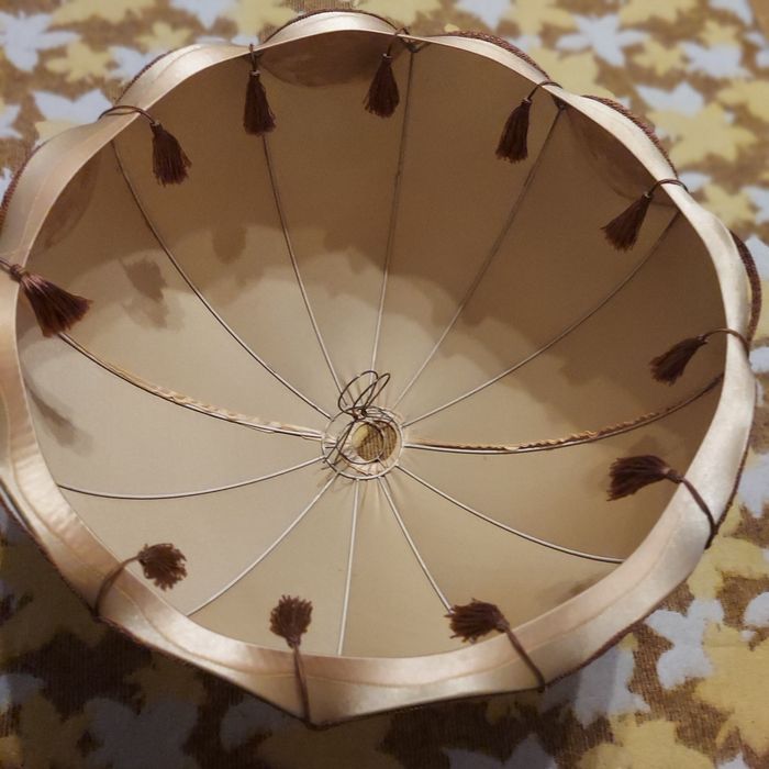 Sprzedam piekny abażur do lampy stojącej lata 70 PRL