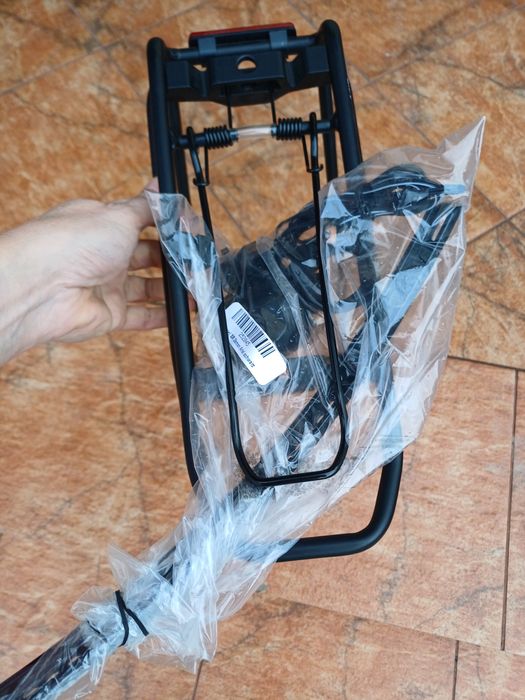 Nowy bagażnik rowerowy z oświetleniem  Sattel sr