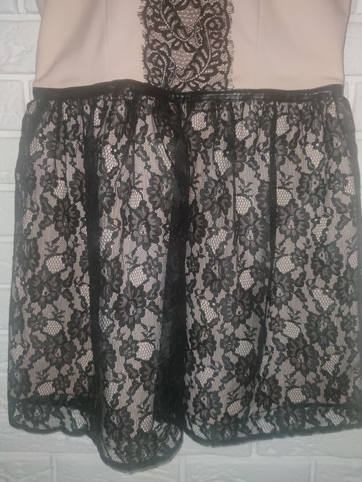 Sukienka Asos 40 koronkowa