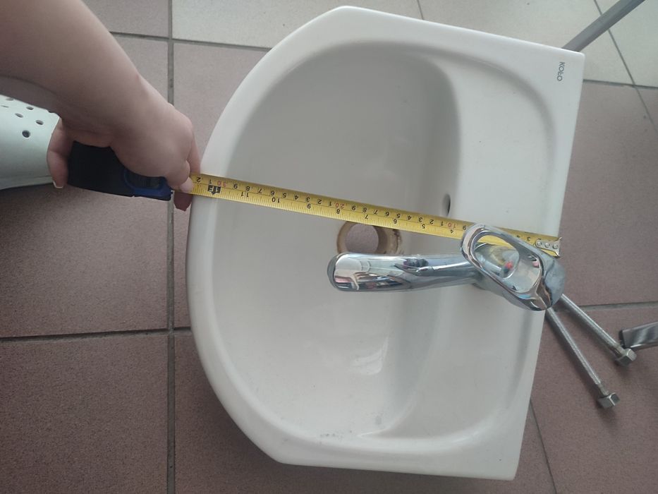 Продам рукомийник kolo