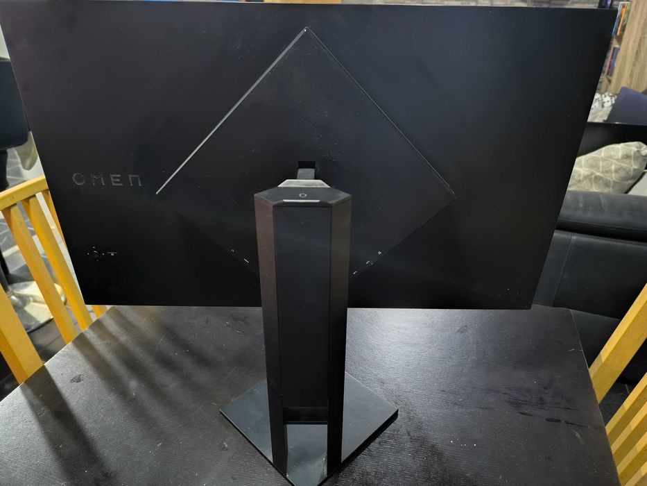Monitor Gaming HP Omen 27i c/Oferta Suporte Monitor Ewent EW1268 RGB,