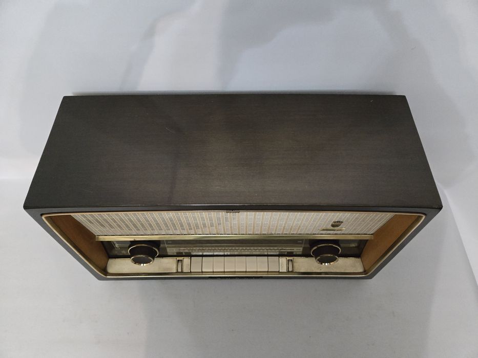 Rádio antigo reparado Grundig