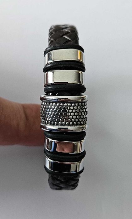 Pulseira de pele da Hassu (homem)