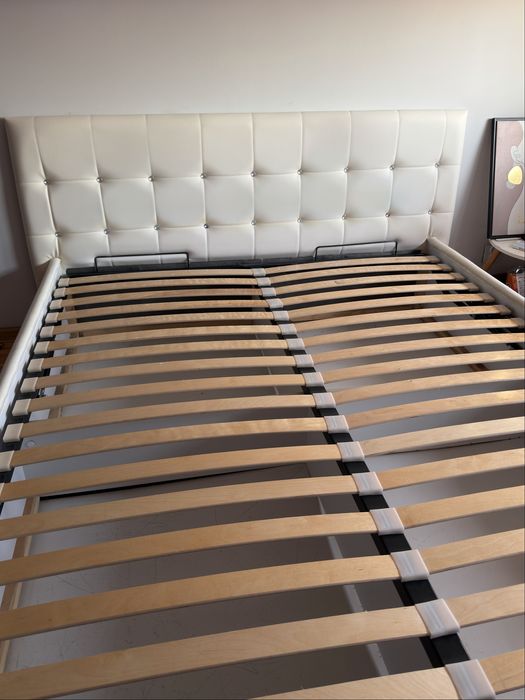 Łóżko tapicerowna 180x200 cm